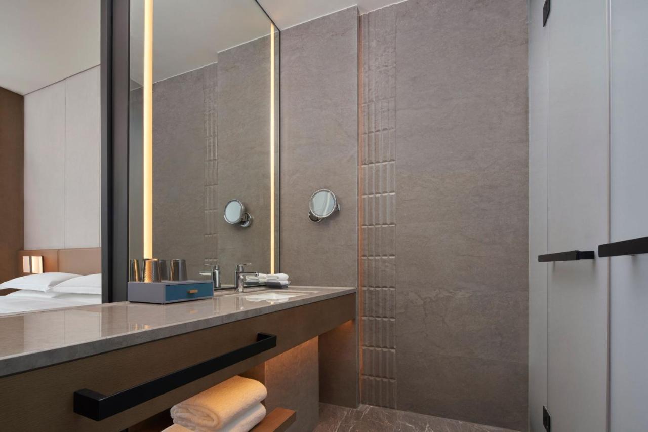 Отель Courtyard By Marriott Wenzhou Yueqing Экстерьер фото