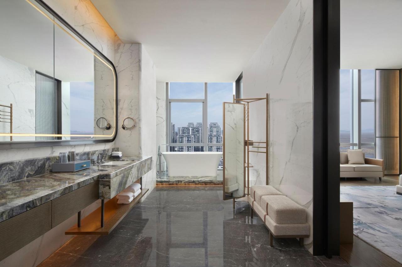 Отель Courtyard By Marriott Wenzhou Yueqing Экстерьер фото