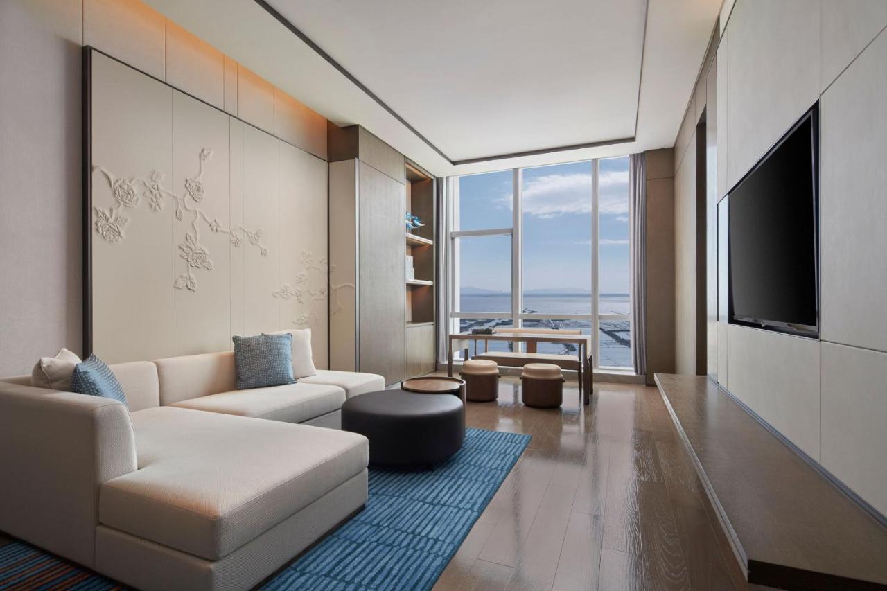 Отель Courtyard By Marriott Wenzhou Yueqing Экстерьер фото